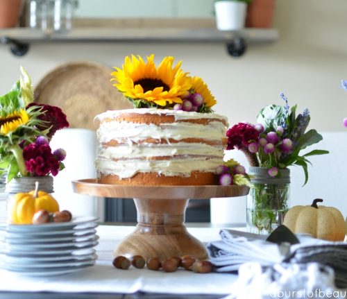 A Bright and Cheerful Fall Tablescape