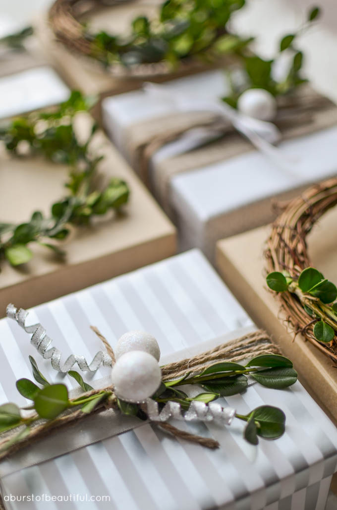 https://www.nickandalicia.com/wp-content/uploads/2015/12/DIY-Mini-Boxwood-Wreath-Tutorial_17.jpg