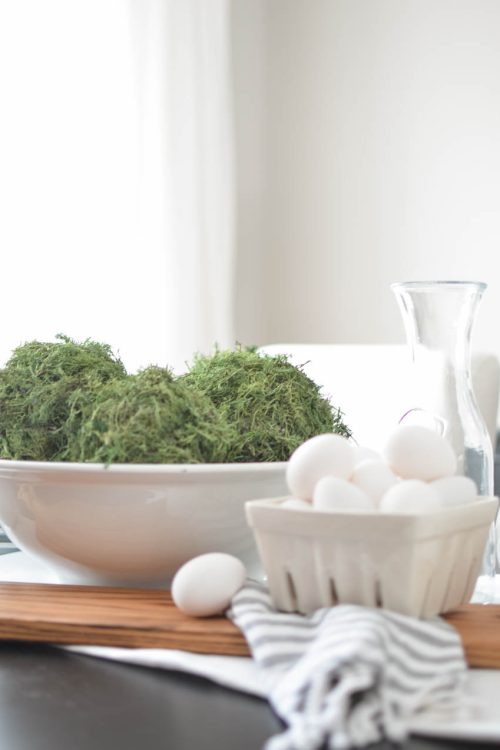 DIY Moss Balls make a beautifully organic centrepiece on a rustic farmhouse dining table. Learn how to make these simple DIY Moss Balls in three easy steps | A Burst of Beautiful