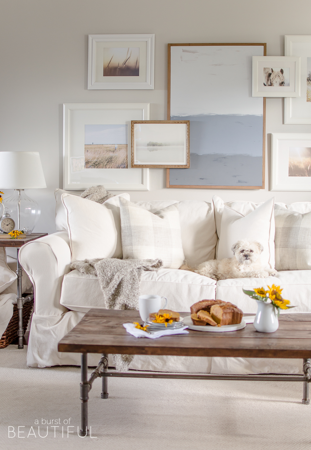 This beautiful modern farmhouse embraces fall with subtle hints of the season