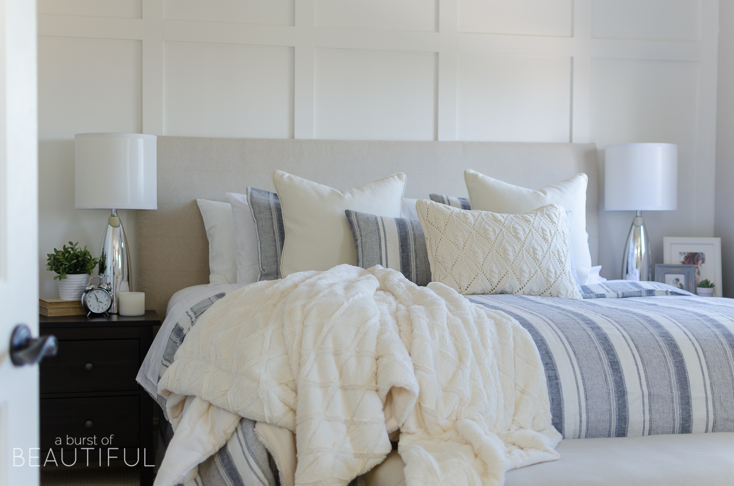 These bedding tips for a beautiful and cozy bed are simple and easy to follow