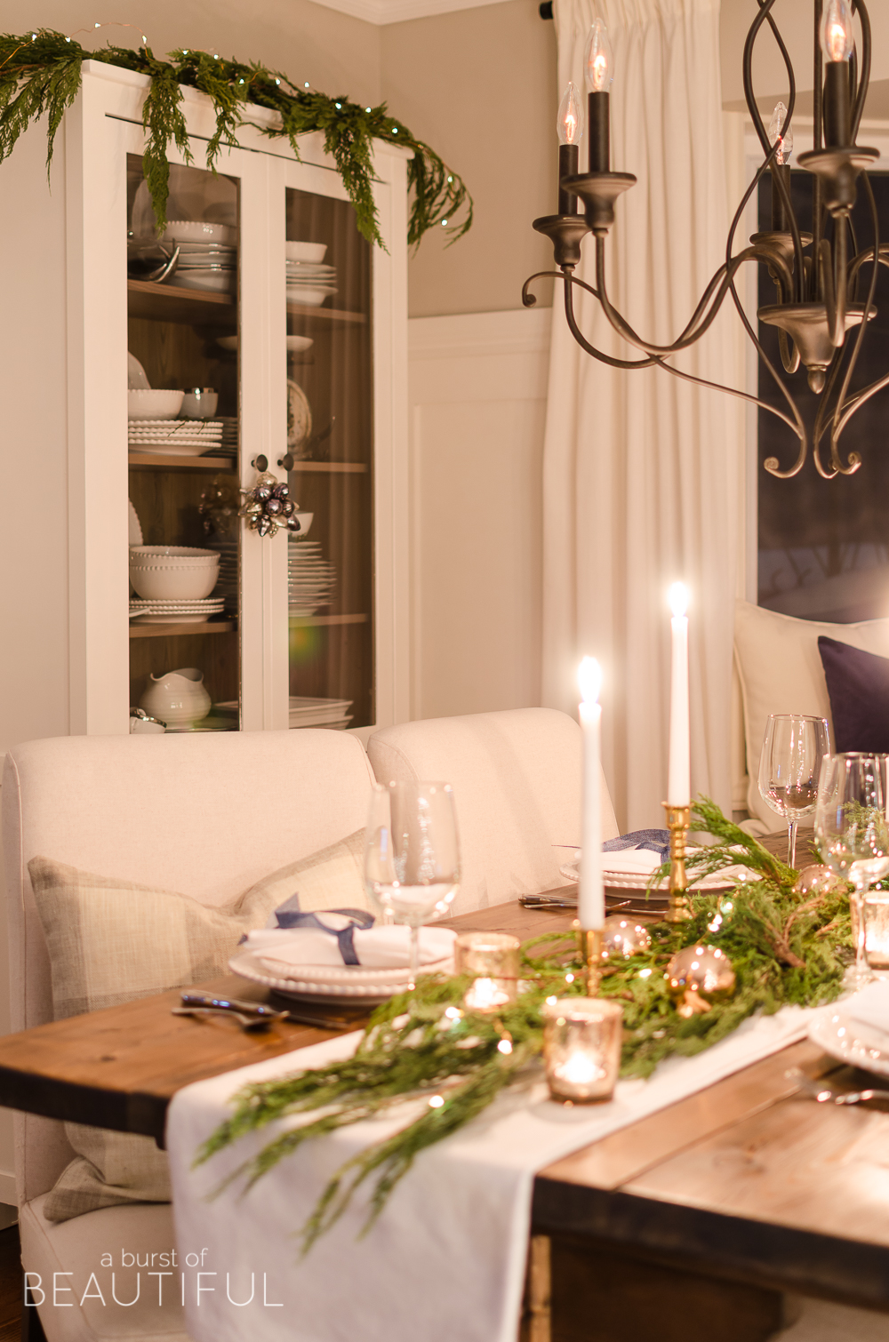 A modern farmhouse is aglow in this enchanting Christmas Night Tour. 