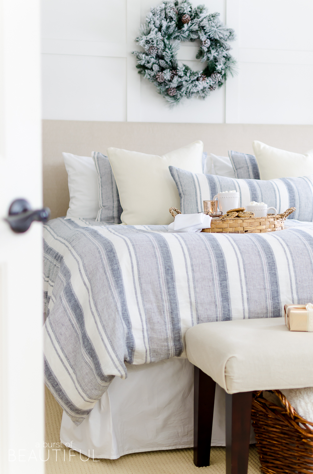 Cozy Neutral Christmas Bedroom Nick Alicia
