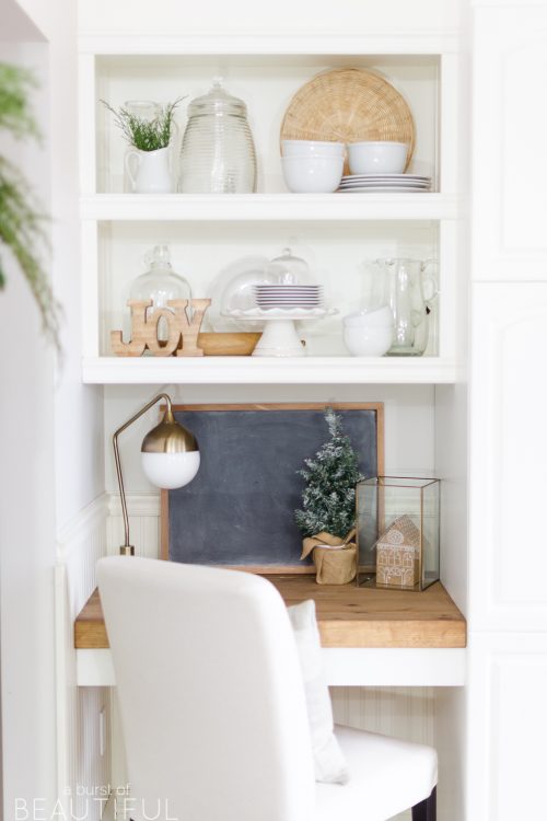 A simple Christmas kitchen with farmhouse charm