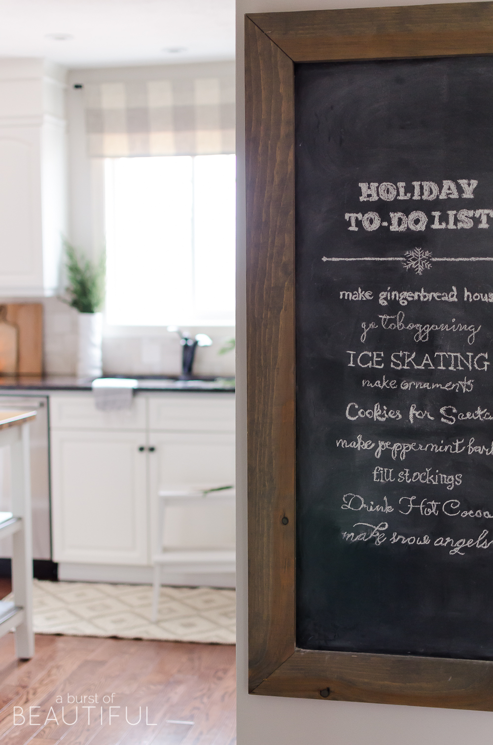 A simple Christmas kitchen with farmhouse charm