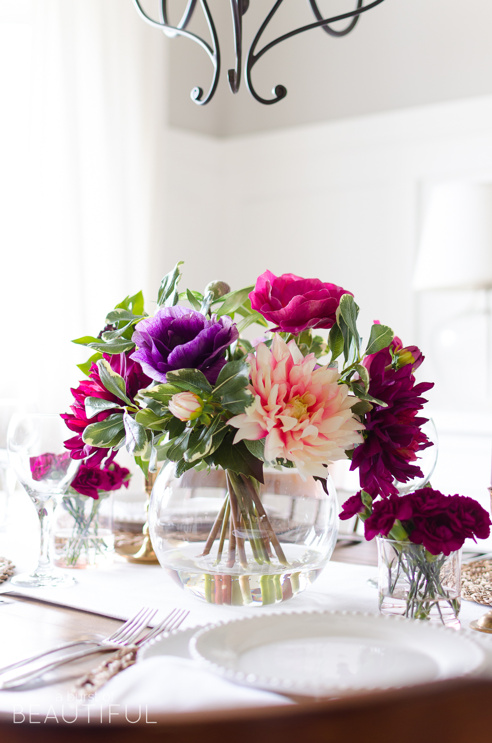 Mother's Day Table Decor: Simple Mother's Day Tablescape + Centerpiece