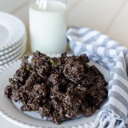 Healthy dark chocolate bites made with dark chocolate, sunflower seeds, pumpkin seeds and coconut are a perfectly satisfying and healthy snack.