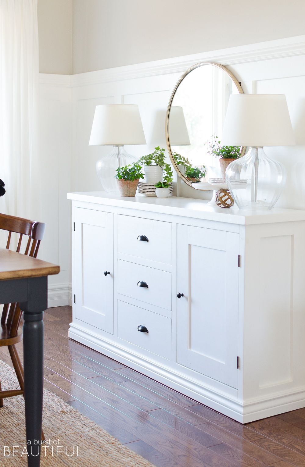 25+ bloggers share their simple spring mantle and vignette decorating ideas
