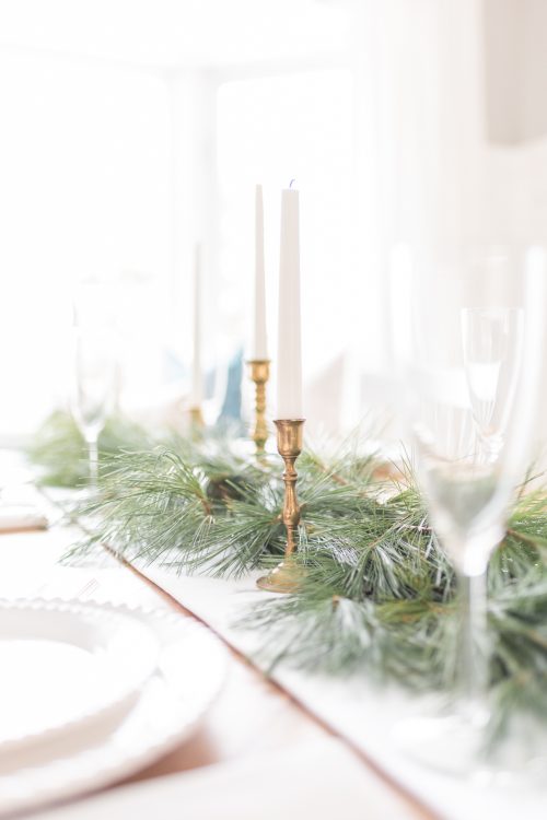 10+ New Year’s Eve Tablescapes and Entertaining Ideas