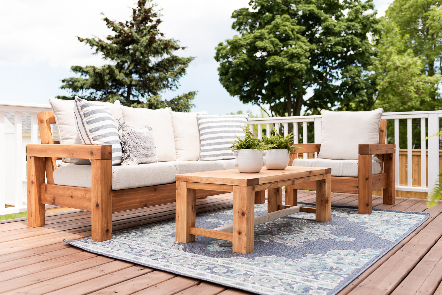 The Perfect Outdoor Sofa Free Plans