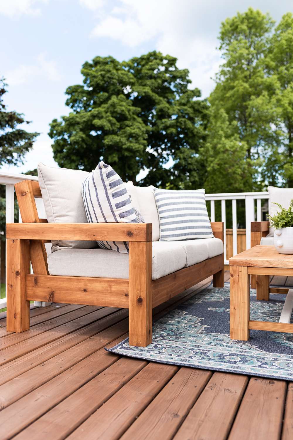 The Perfect Outdoor Sofa Free Plans