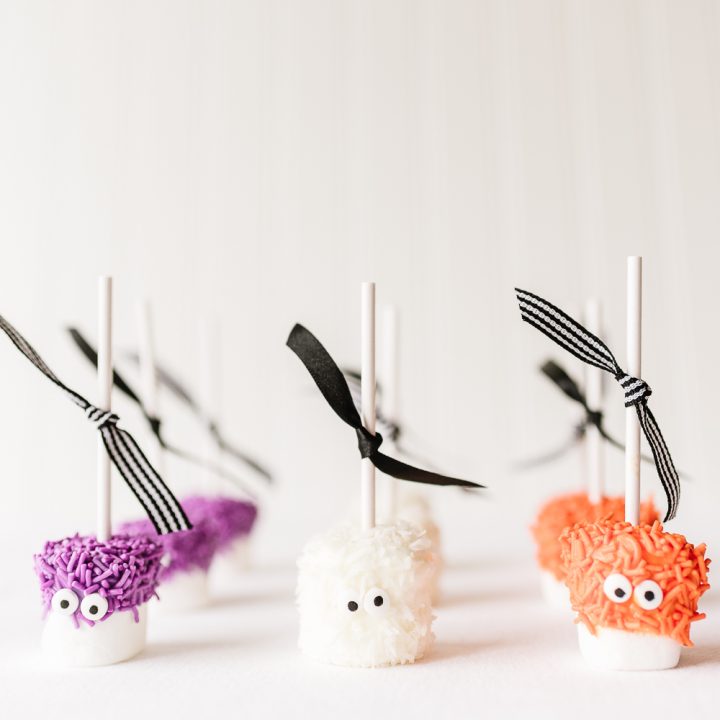Halloween Monster Marshmallow Pops