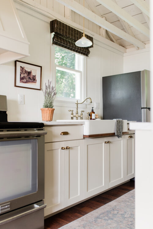 The Cottage Remodel – A Charming Cottage Kitchen