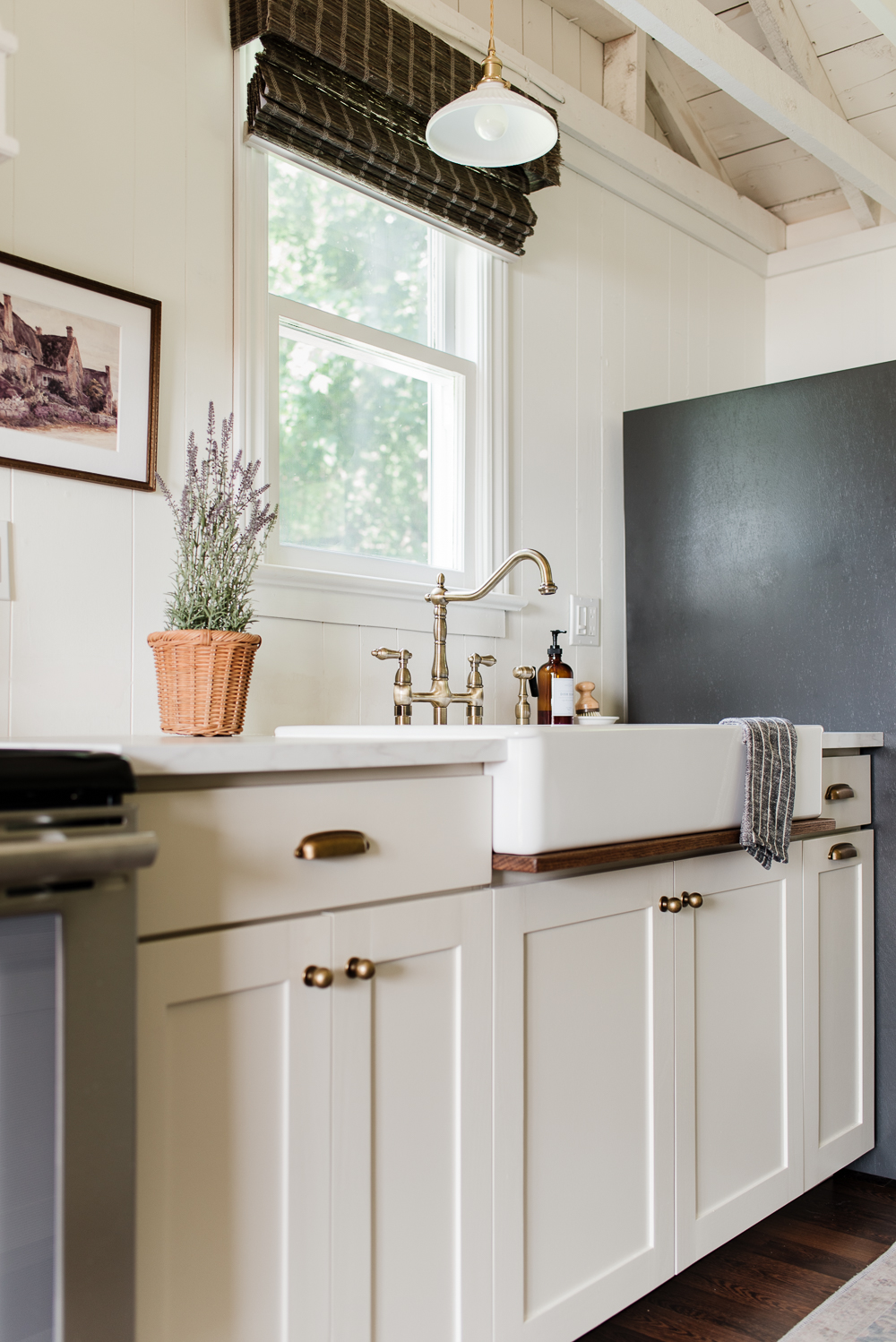 OC] Kitchen in New England cottage, recently remodeled [6615x4422