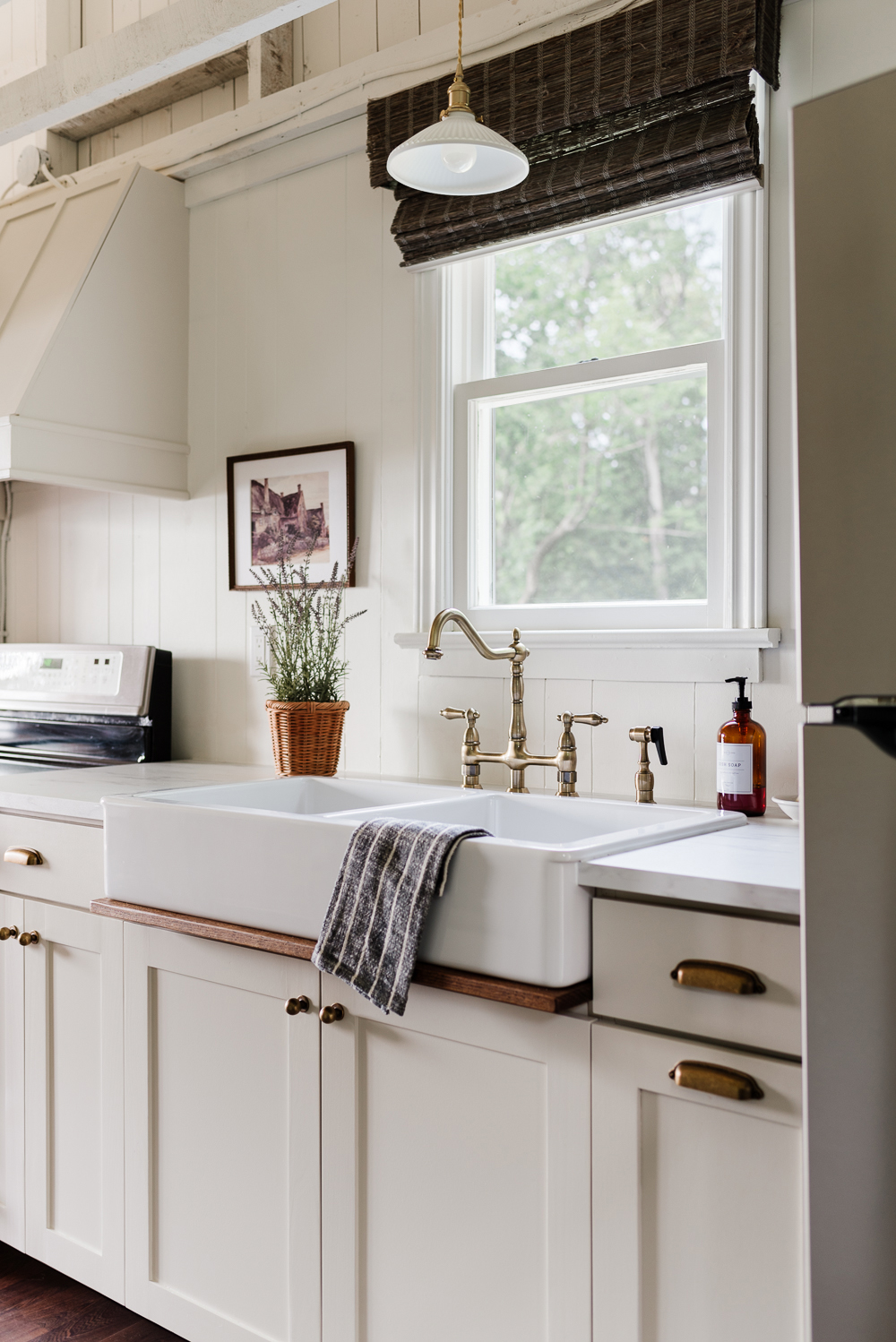 OC] Kitchen in New England cottage, recently remodeled [6615x4422