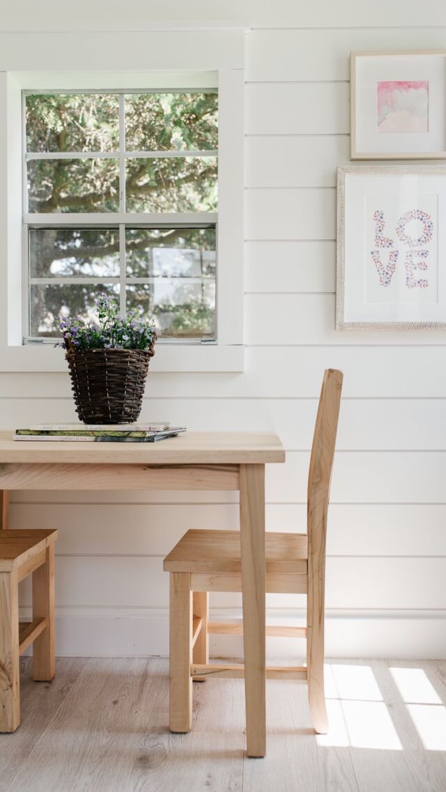 Sweeping away the cobwebs to make room for summer adventures! ☀️#playhouse #playhouserefresh #springcleaning #interiordesign #interiordesigner #cottagecorehome #modernvintage